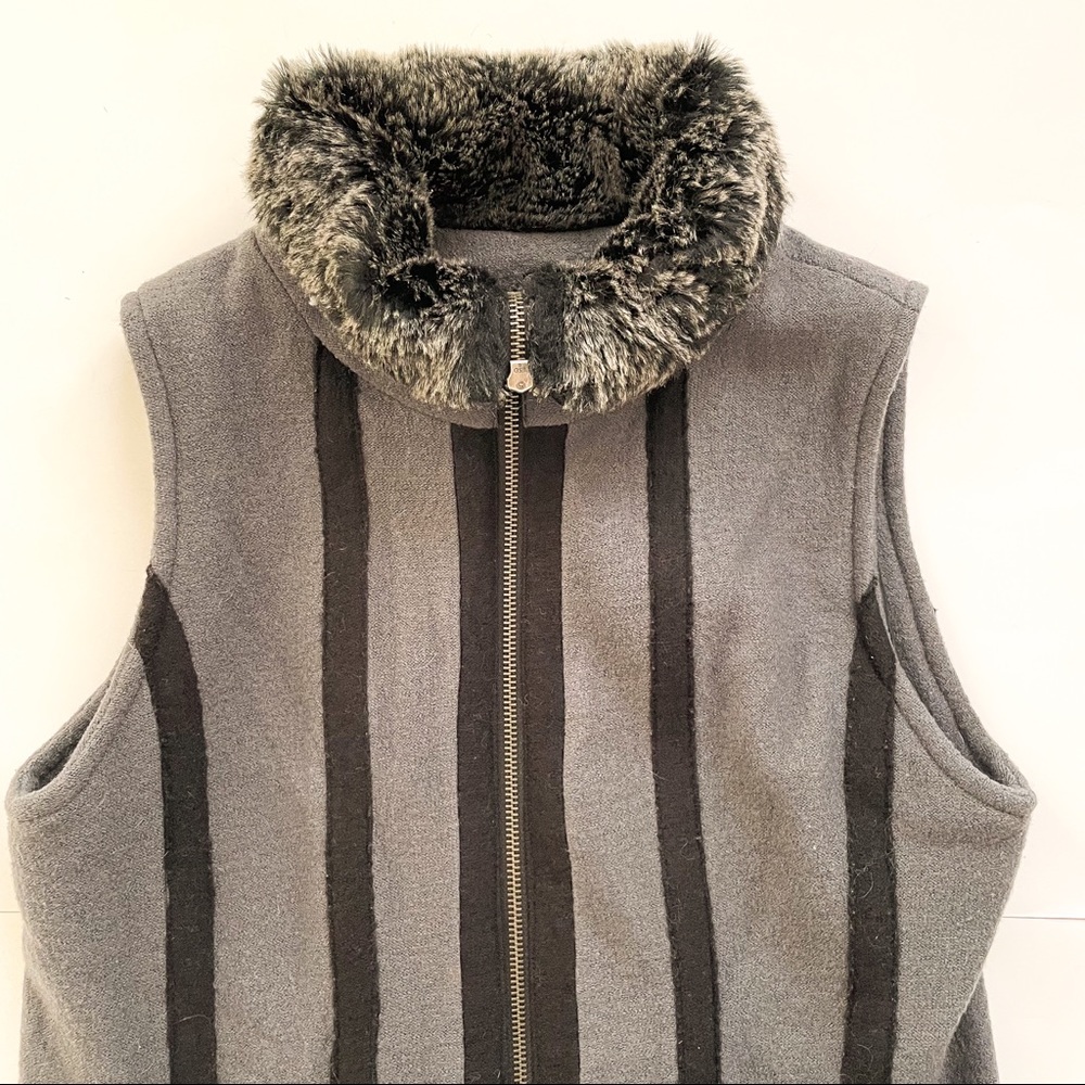 Icelandic Design Gray Wool Vest Women Size Small - Picture 12 of 16